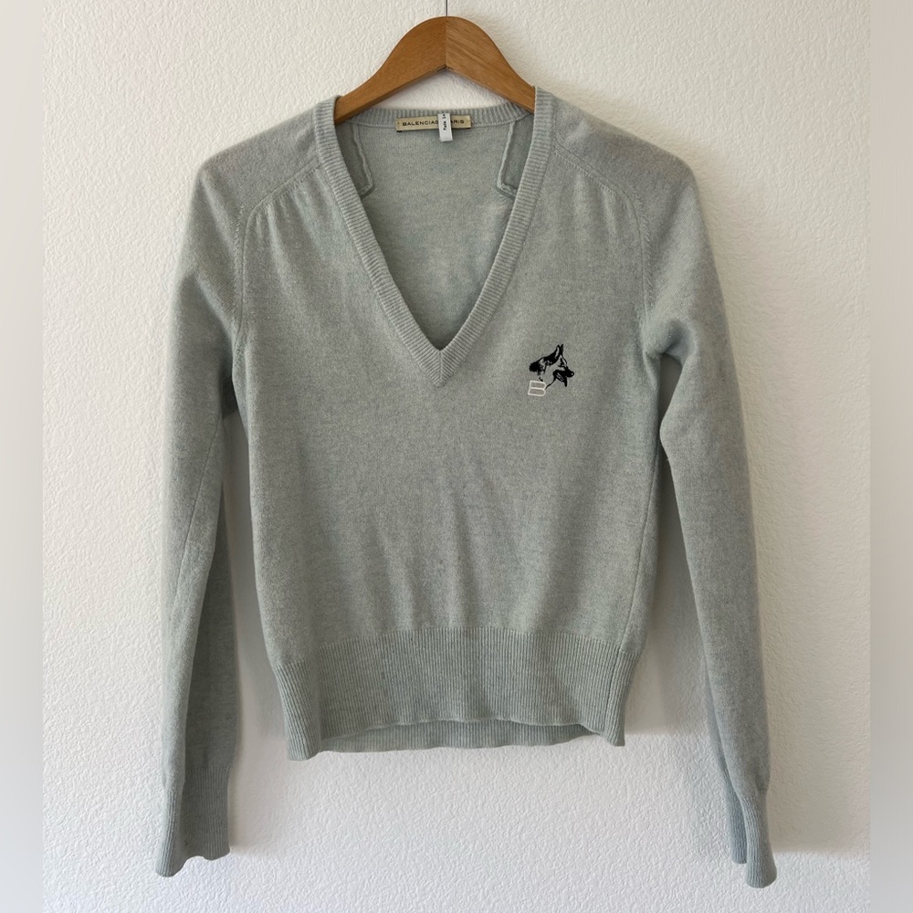 Pre-loved Balenciaga v-neck sweatshirt 100% wool size 38